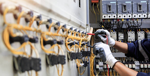 Professional Electrician technician working in Elma, WA